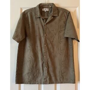 Free Planet Shirt Mens Olive Green Button Up Size M